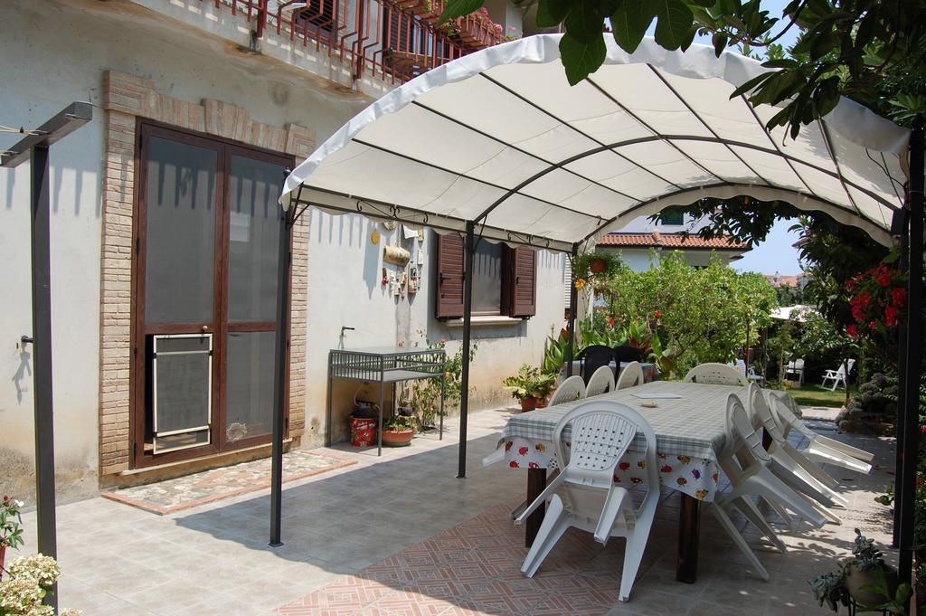 B&B Villa Francesca Соверато Марина Екстериор снимка