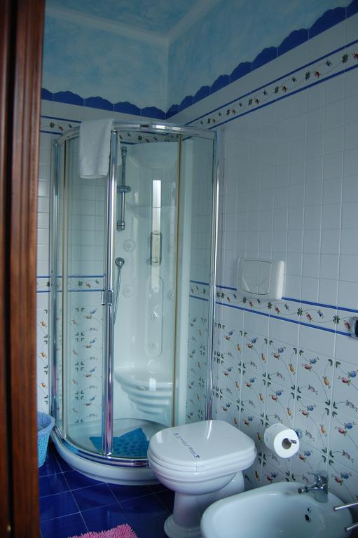 B&B Villa Francesca Соверато Марина Стая снимка