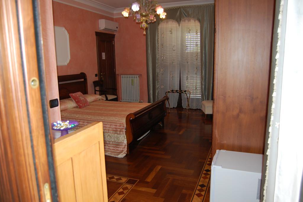 B&B Villa Francesca Соверато Марина Стая снимка