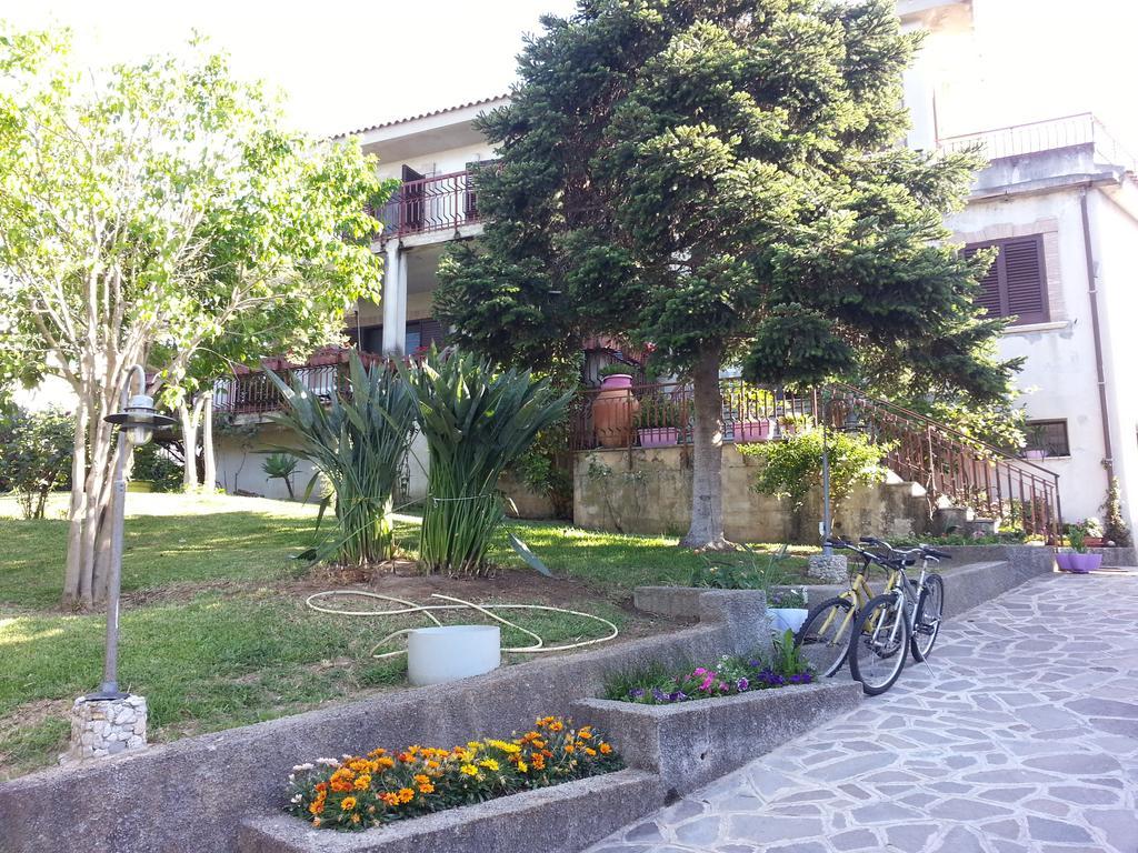 B&B Villa Francesca Соверато Марина Екстериор снимка